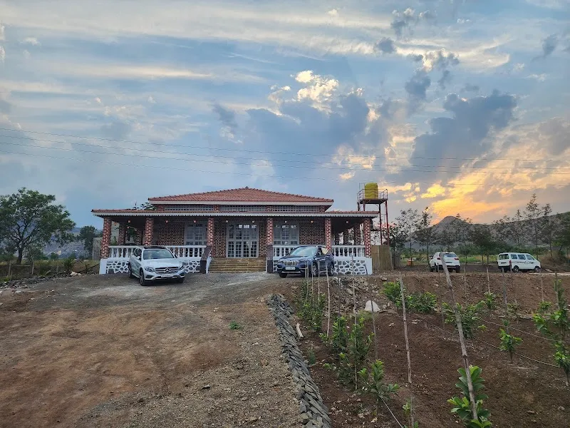 PARISHA FARM