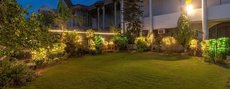 De Manora Homes