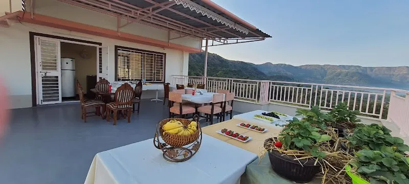 Prithvi Palace, Mulshi - Homestay for Families