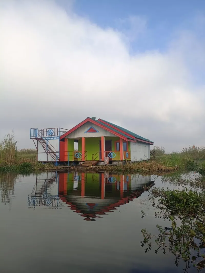 RC EyaiHut Loktak Homestay