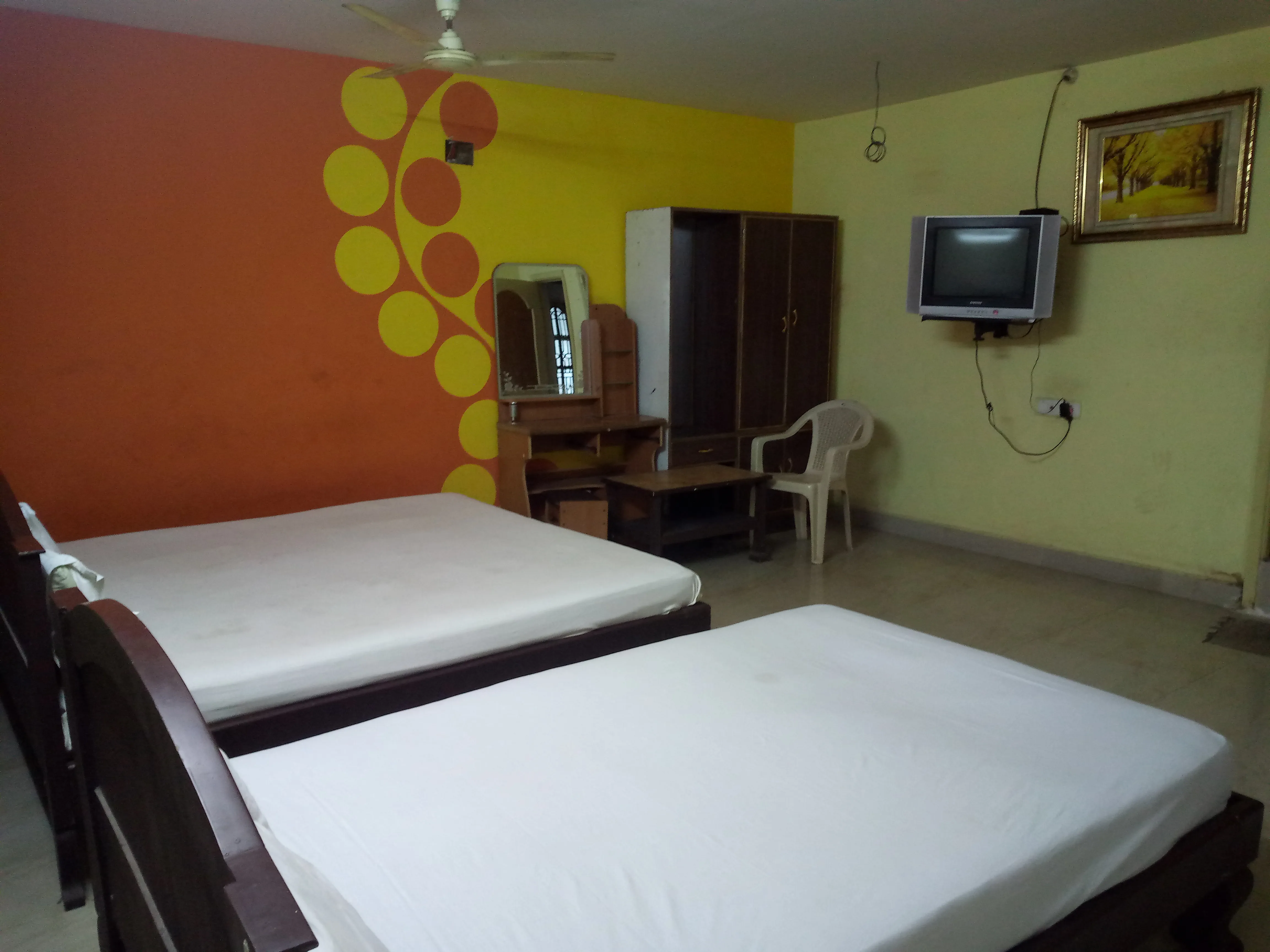 Sri Saravana Bhavan Hotel and Lodging