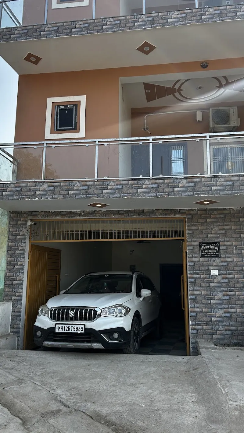 Hari Ratna Home Stay