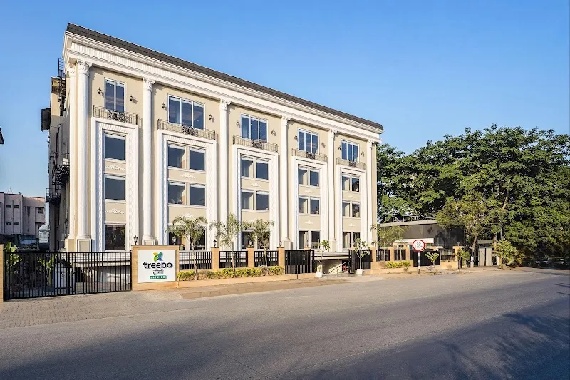 Treebo Premium Nagpur Automotive Square