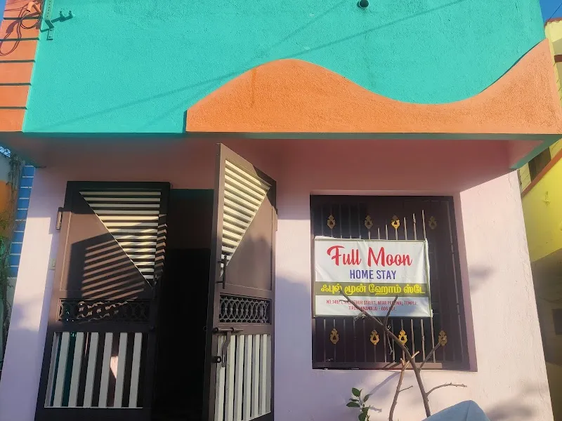 Full moon homestay
