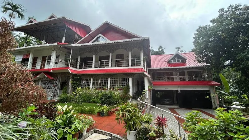 Thulung Homestay & Swimming Pool