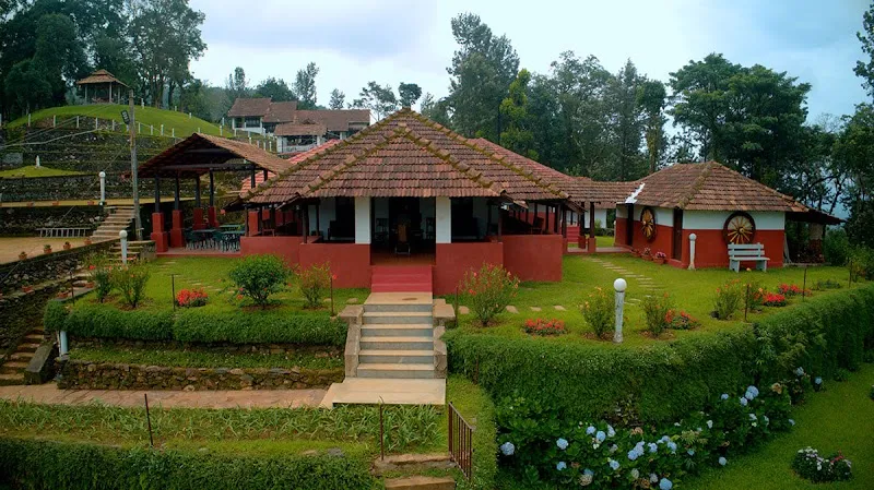 Misty Peaks - Luxury & Nature Homestay in Chikmagalur