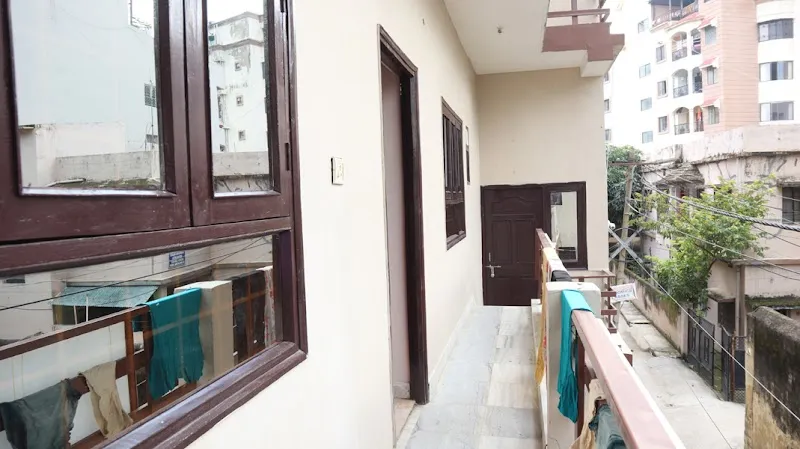 Prabhupad Homestay - Best Girls Hostel in Ranchi | Luxury Girls Hostel - AC Rooms | Deluxe Ladies PG in Lalpur, Ranchi