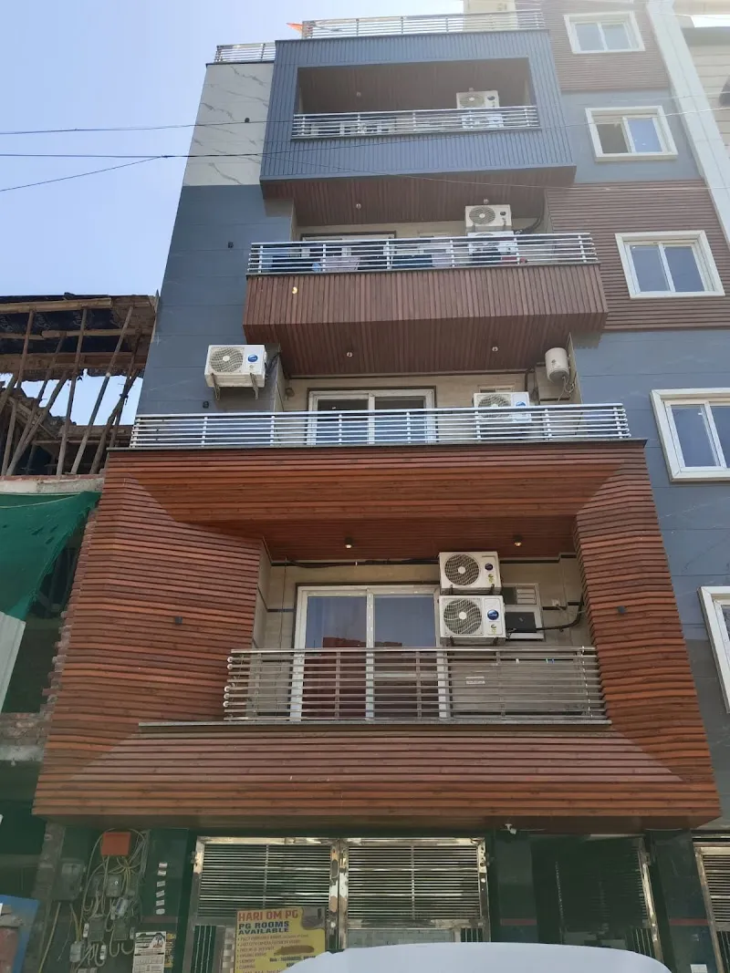 Maitri 5 star PG⭐⭐⭐⭐⭐ | BEST PG in karol bagh | girls & boys | Comfortable, Secure and Affordable