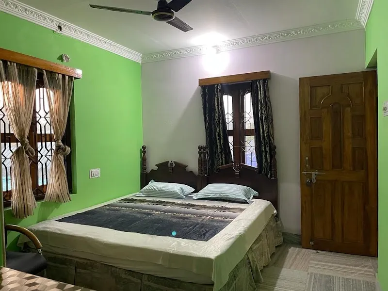Homestay - Studio Apartment with Kitchen