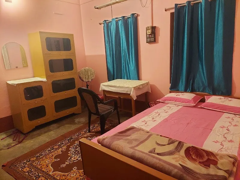 Roadji Stay 001, Madhuri Villa