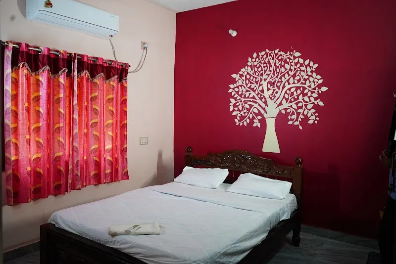 PONDY VIBES HOME STAY