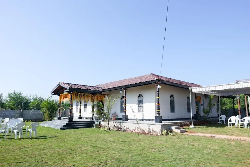 Aanaati Bhavanti - a farm stay