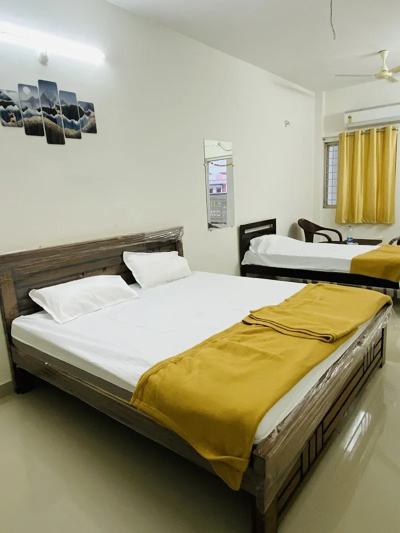 Golden castle Guest Rooms