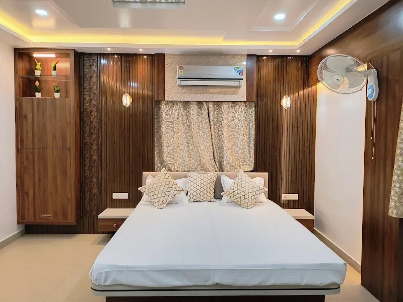 Shri Shine Home Stay - Premier Accommodation In Manish Nagar | Homestay | Guest House | Serviced Apartment