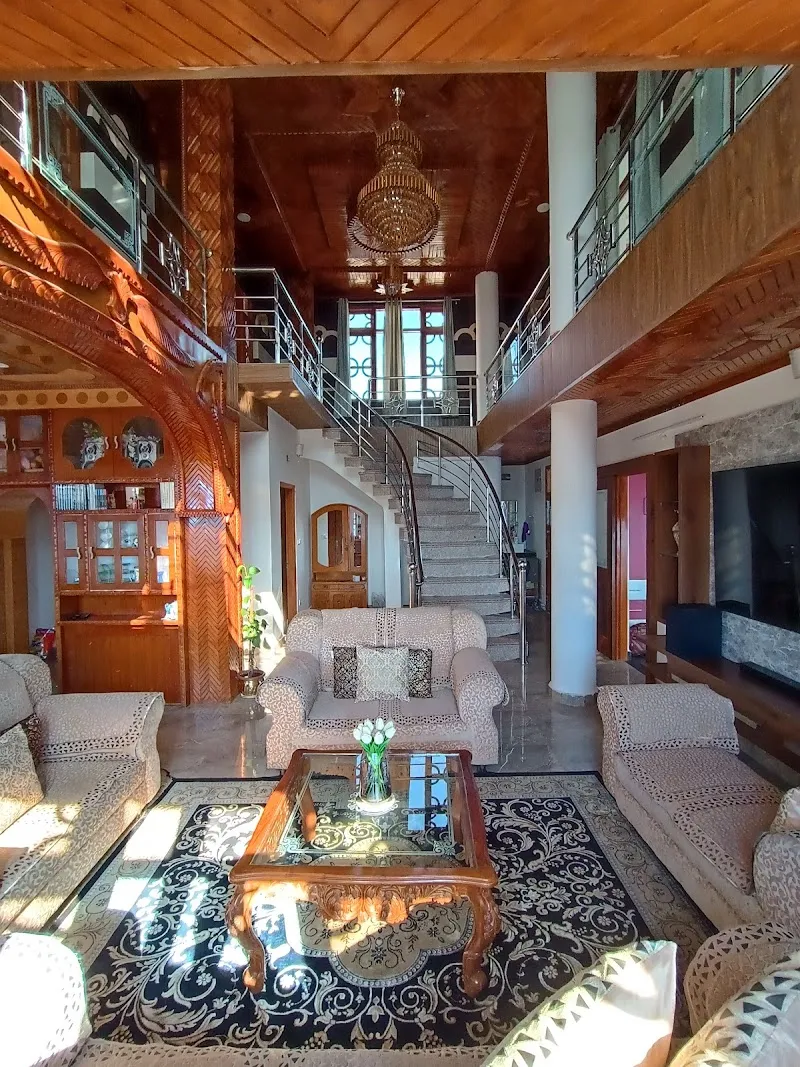Snowline Homestay