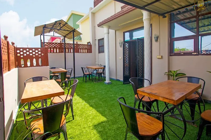 The Taj Darpan Home Stay | Best Home Stay in Agra