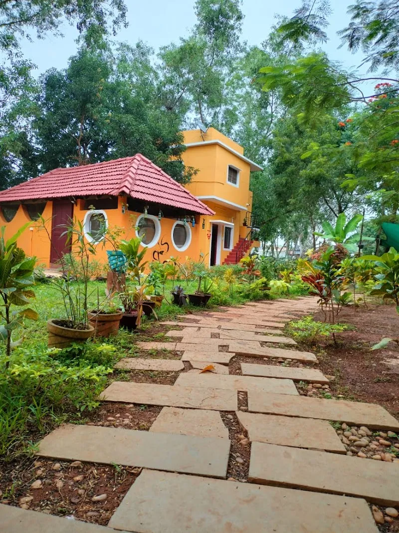 Paradise Vana Vilasa Homestay Swimming pool
