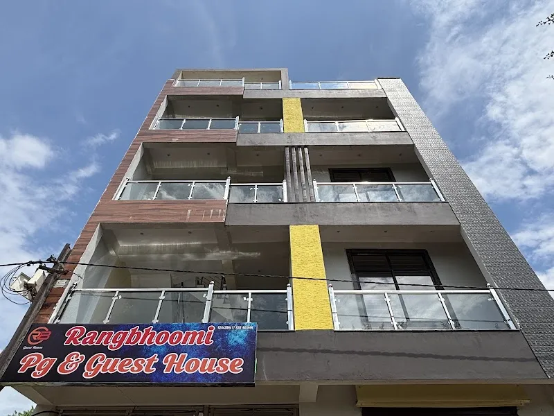 Rangbhoomi Boy,s & Girls Hostel, PG & Guest house in Gwalior. Best Room's with A.C., Wi-Fi, Security, food etc.