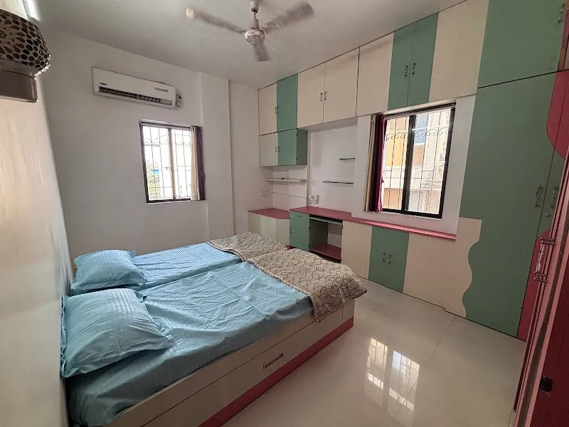 Urban Homestays The Residency