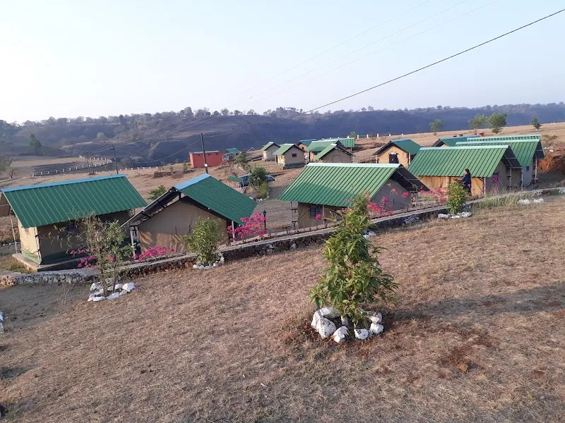 Uma Adventure 'Tamia & Patalkot Camping'