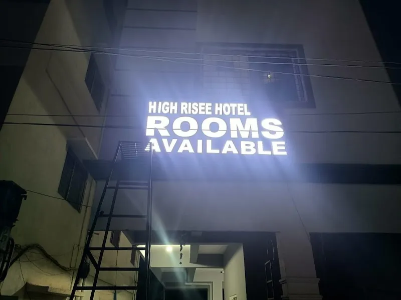 High Risee Hotel Rooms