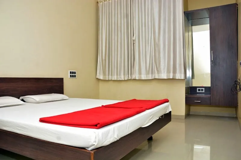 Pandharinath Lodge and Restaurant