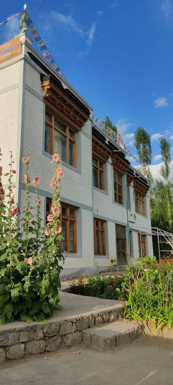 Nakpo Homestay ནག་པོ་མགྲོན་ཁང་།