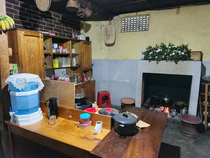 Aze's home stay