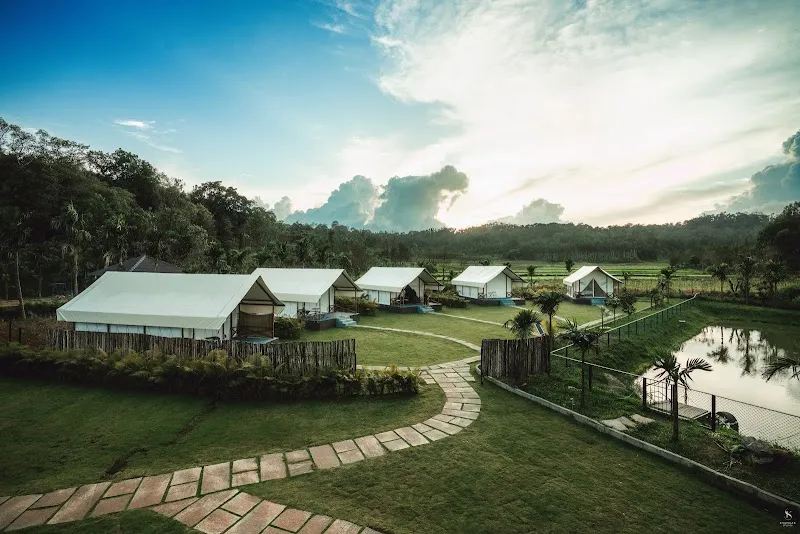 REDBERRY'S LUXURY STAY