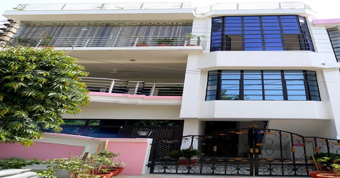 Tuk Tuk Homestay