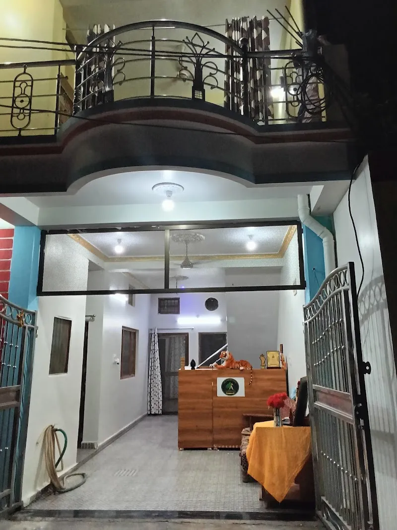 THE AARYAN VATIKA HOMESTAY, MAIHAR