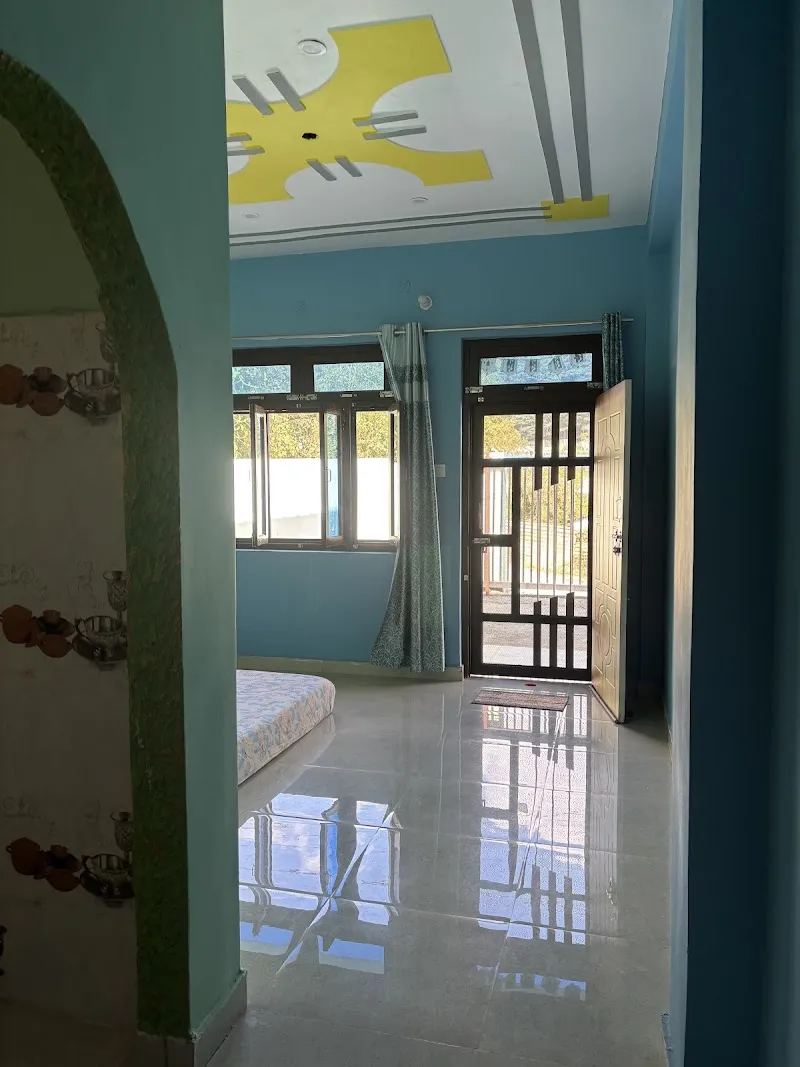 Misty mountain home stay