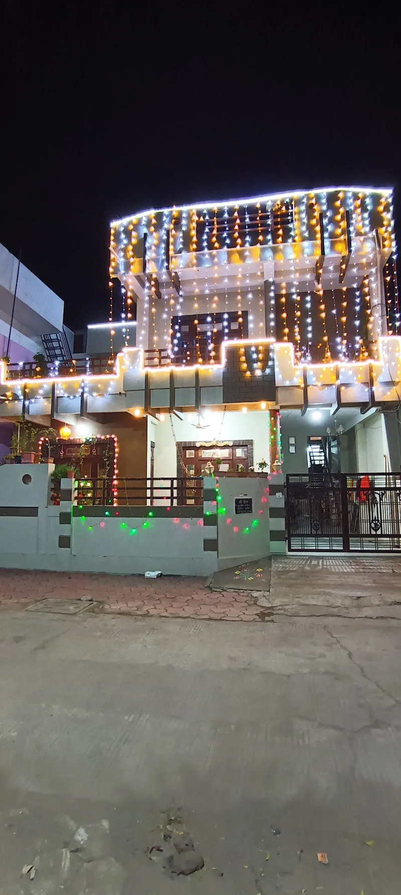 Shri Shail House Dewas