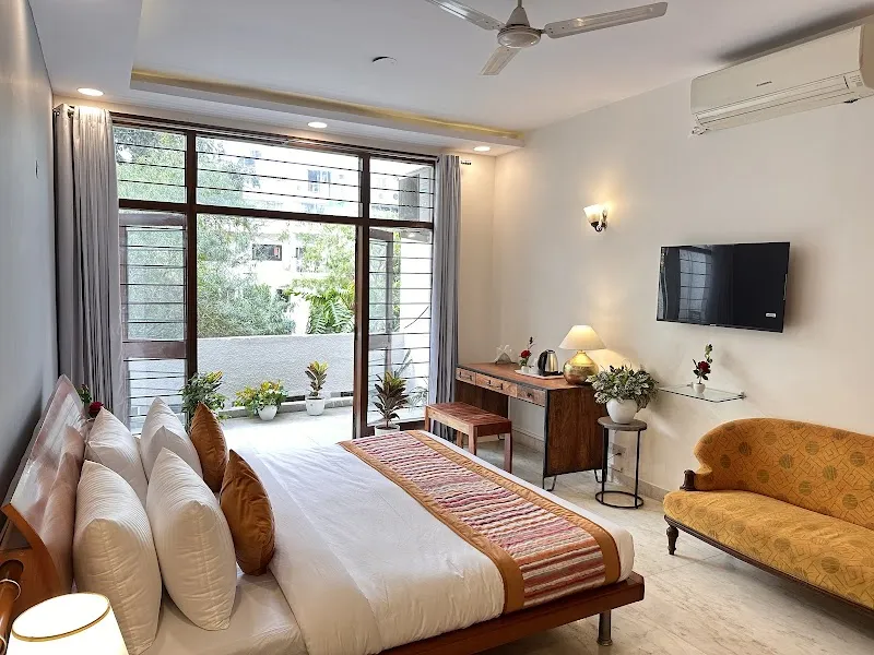 Hotel Grove Residency Hauz Khas New Delhi