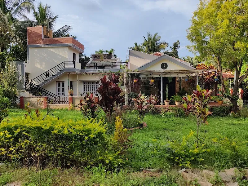 The Green Leaves HomeStays