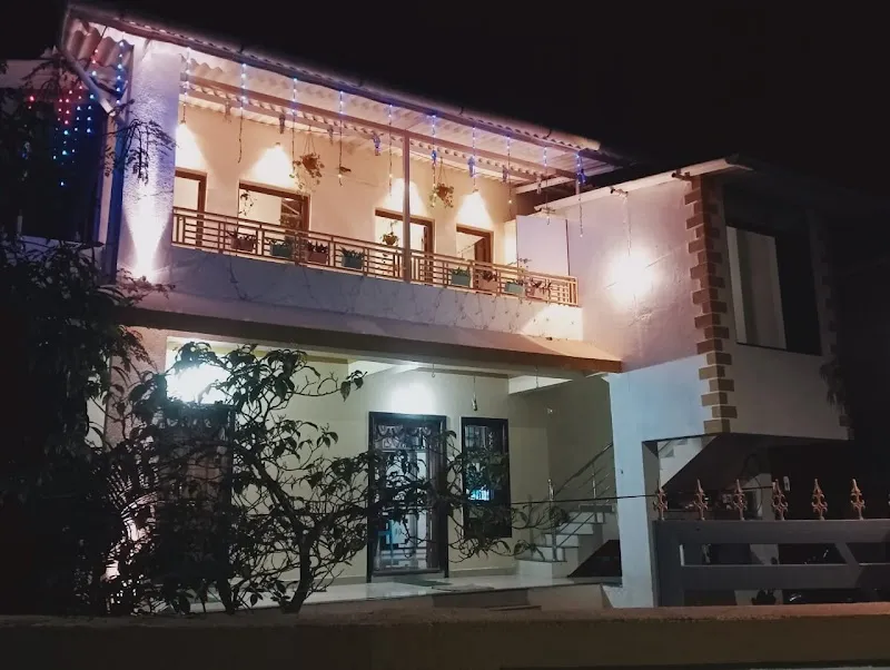 KOSABE'S COZY HOUSE HOME STAY