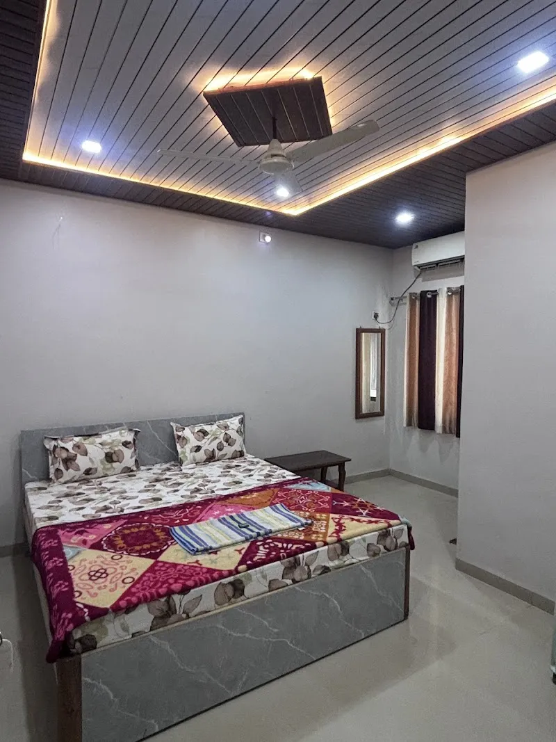 Dhruvil Guest House