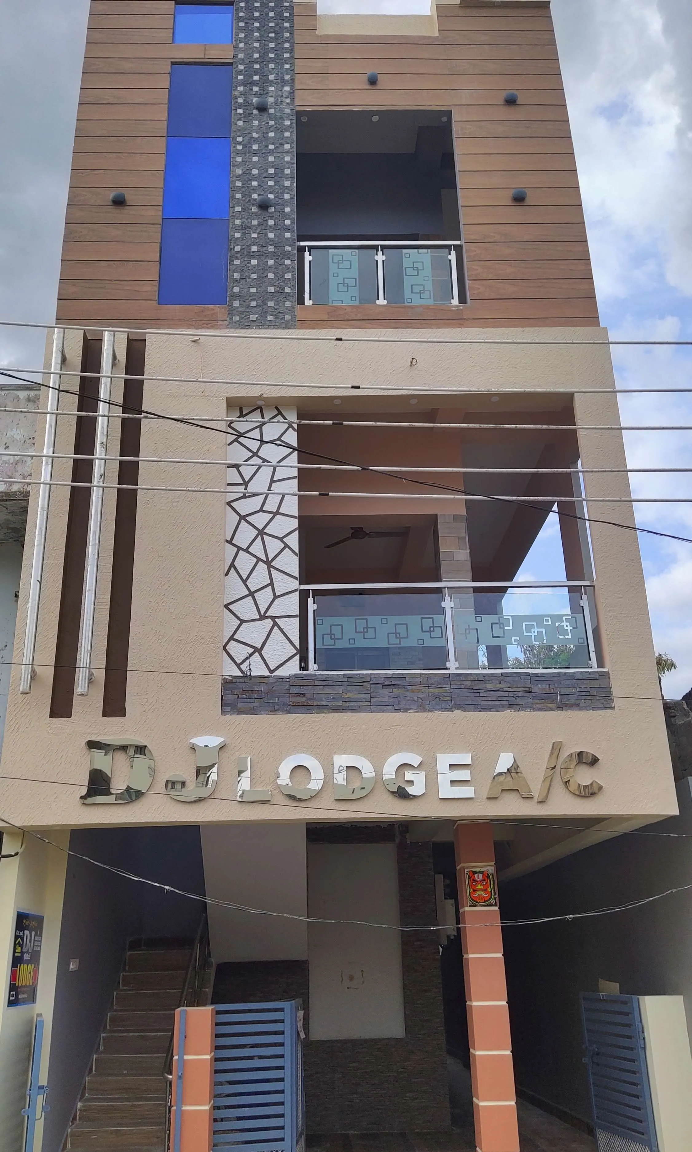 DJ Lodge Vayalpad
