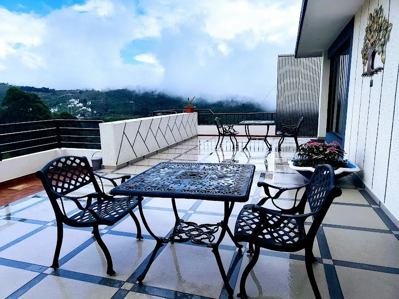 THE ELEGANZO (Homestay)