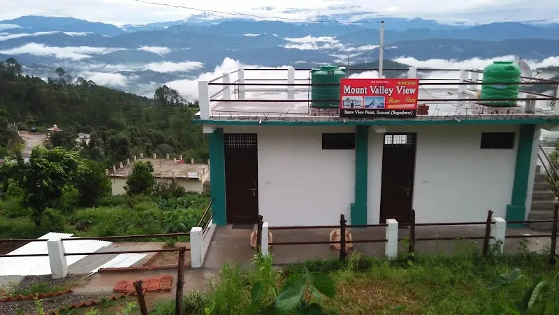 Mount valley view home stay in Kausani