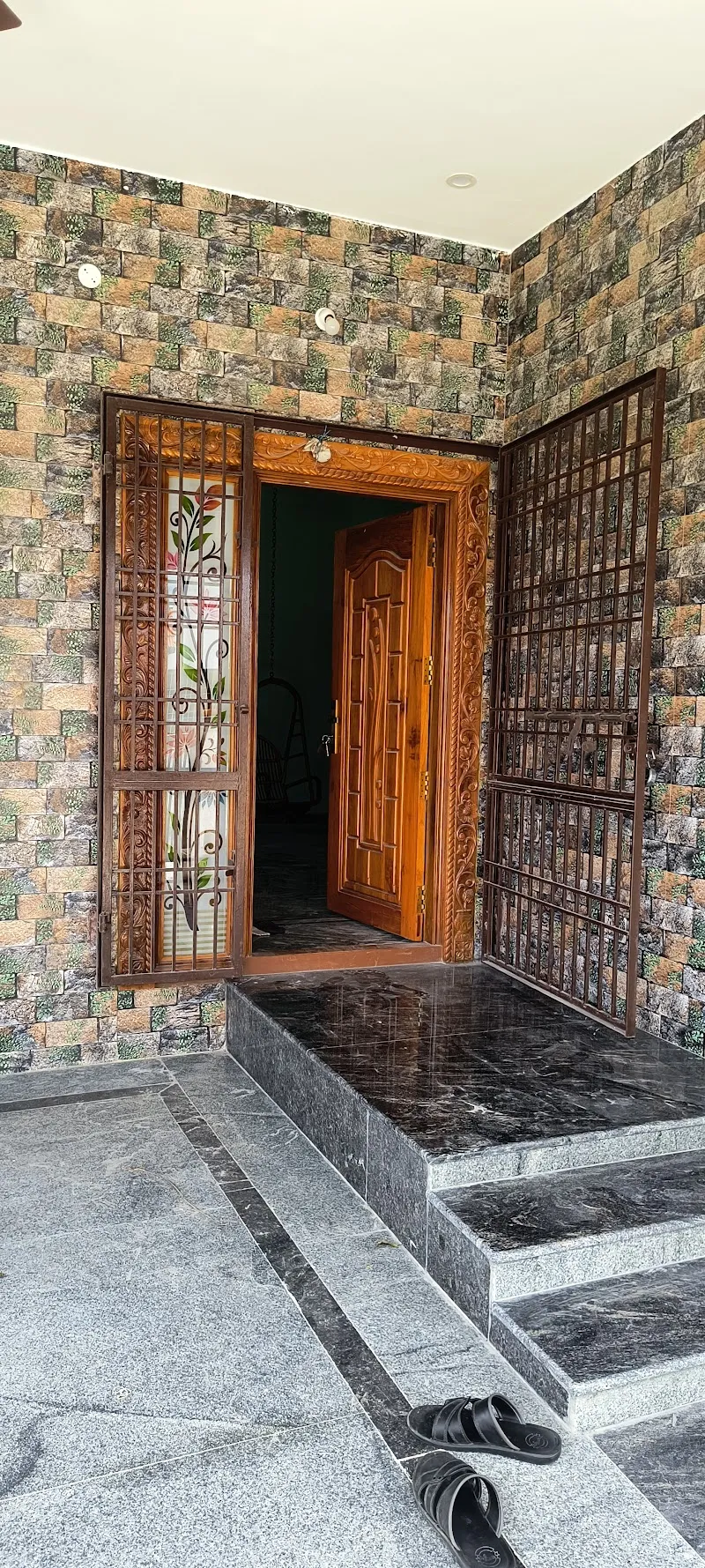 Shivam Home Stay