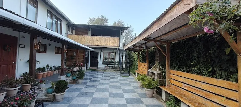 La Tngenlang Homestay
