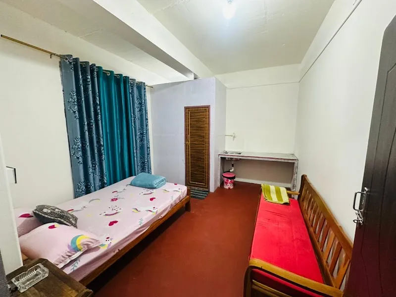 J & J Homestay
