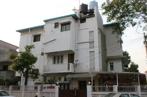 Rampriya Service Apartment & Paying Guest House
