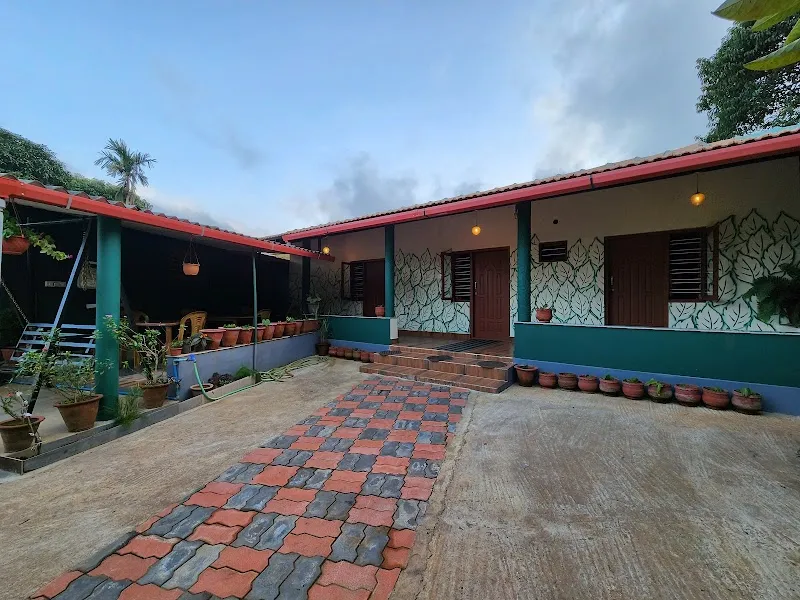 THAMANE HOMESTAY