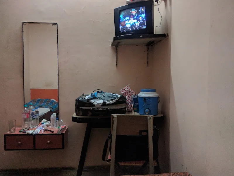 Hotel Makrand