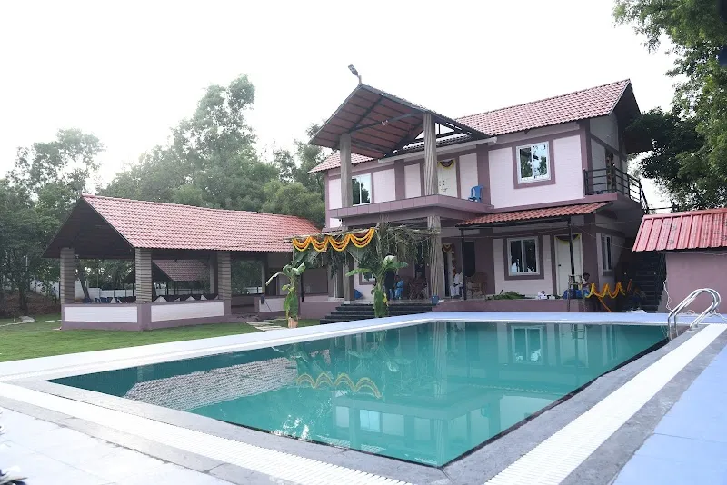 The Red Carpet Home Stay