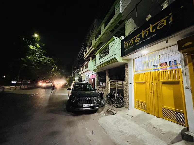 The Yellow House Homestay / Airbnb in Lucknow