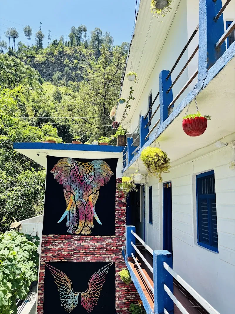 La Riviere Waterfront A Traditional Stay