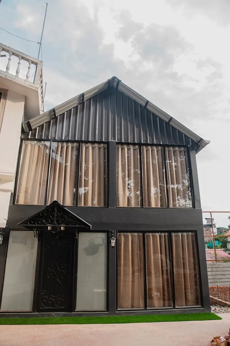 Holon Cottage